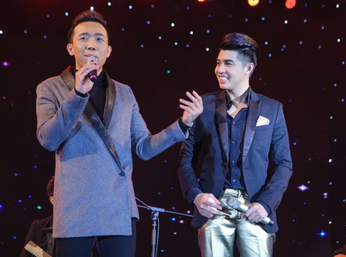 Trấn Thành song ca với Noo hai ca khúc Hạnh phúc thoáng qua và Chợt thấy em khóc. Đặc biệt, khi trình diễn Chợt thấy em khóc, cả hai bất ngờ đóng vai tình nhân khiến khán giả cười không ngớt.