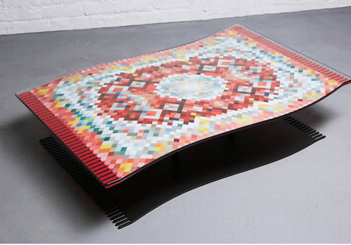 Bàn thảm bay: Tưởng như chiếc thảm bay chỉ được tìm thấy trong truyện dân gian và bộ phim của Disney, nhưng giờ nó đã được đưa vào thiết kế đồ nội thất. Chiếc bàn thảm bay được thiết kế để trông giống như nó đang bay. Chiếc bàn đặc biệt này được bán gới giá 2.279 USD (50 triệu đồng).