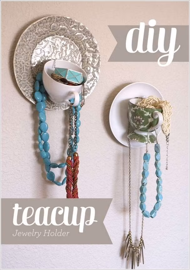 Những chiếc giá treo đồ trang sức ấn tượng từ tách trà cũ.