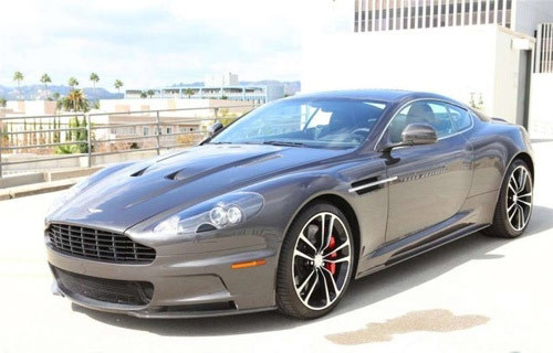 Hiện tại, Quang Thành đang quản lý một trong những công ty của gia đình.