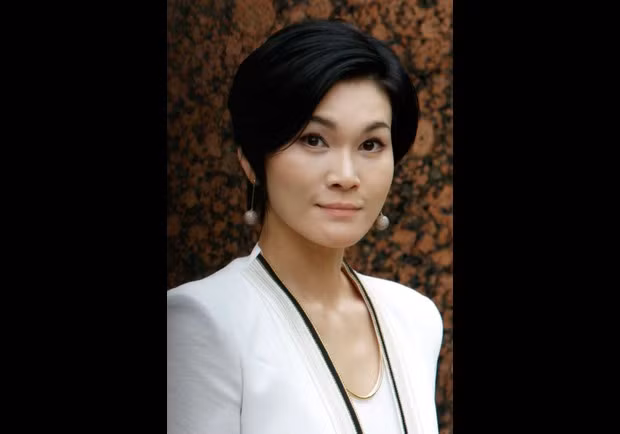 Lee Seo-Hyun, 41 tuổi, tài sản 1,3 tỷ USD: Là con gái của Chủ tịch Samsung, Lee Seo-Hyun cũng nằm trong top 20 tỷ phú giàu nhất Hàn Quốc. Bà cũng sở hữu một công ty dệt may riêng có tên Cheil Industries.