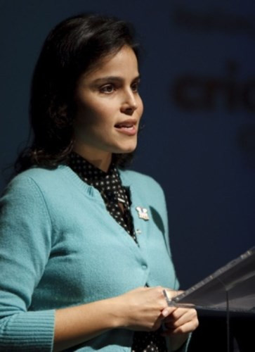 Ana Lucia de Mattos Barretto Villela, 41 tuổi, tài sản 3,6 tỷ USD: Ông cố của Ana Lucia là người thành lập một trong những ngân hàng lớn nhất của Brazil, Itau. Năm 2008, Itau đã sáp nhập với Unibanco để tạo thành Itau-Unibanco, ngân hàng ngoài quốc doanh lớn nhất ở Mỹ Latinh. Mặc dù Ana Lucia có học vấn không cao, cô là tỷ phú nữ trẻ nhất ở Brazil.