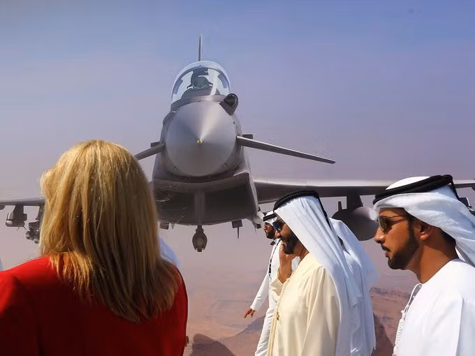 Được tổ chức ở Các tiểu vương quốc Arab thống nhất (UAE) từ năm 1989, Triển lãm hàng không Dubai đã mang tới cho khách tham quan nhiều mẫu máy bay hiện đại và tinh vi.