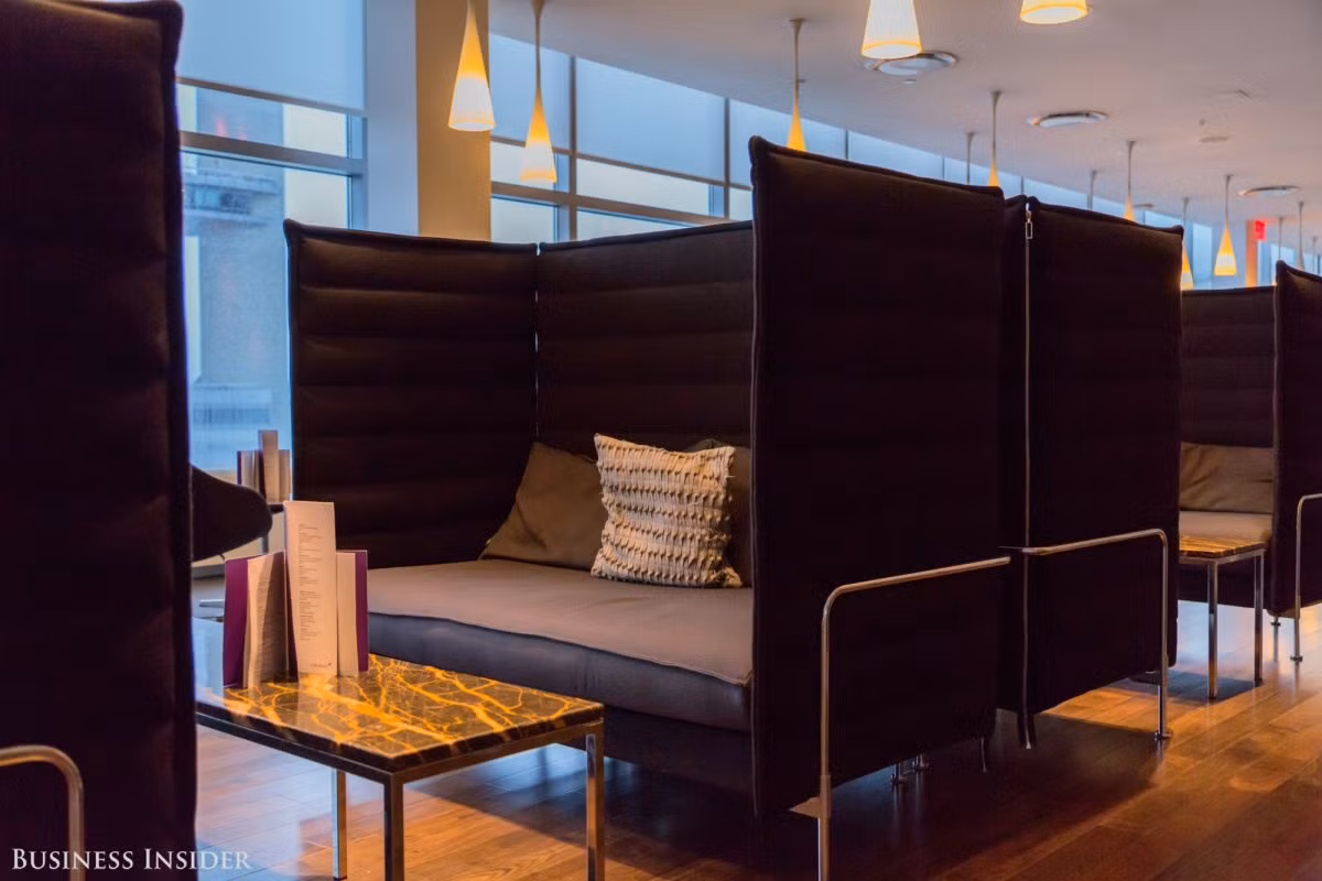 Những khu vực phòng nghỉ riêng tư ấm cúng dành cho những du khách muốn yên tĩnh.