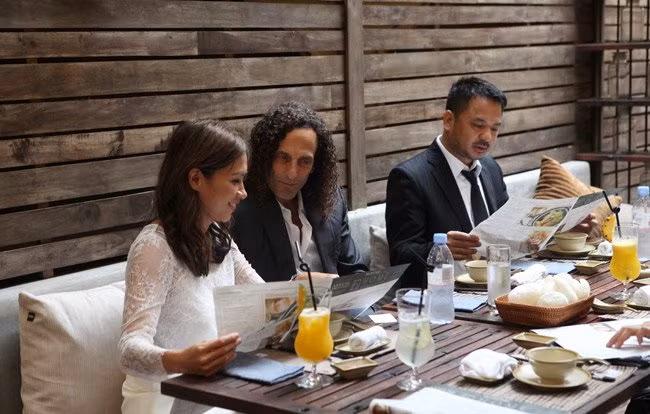 Chủ nhà hàng cho biết, Kenny G và bạn gái chọn toàn món thuần Việt.