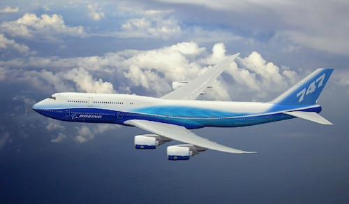 Tỷ phú Lau gọi chiếc phi cơ Boeing 747-8 này là "Dreamliner" và nó được thiết kế độc quyền cũng như trang bị những công nghệ tiên tiến nhất.