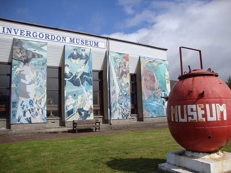 Những bức tường của bảo tàng cũng biến thành các tác phẩm nghệ thuật.