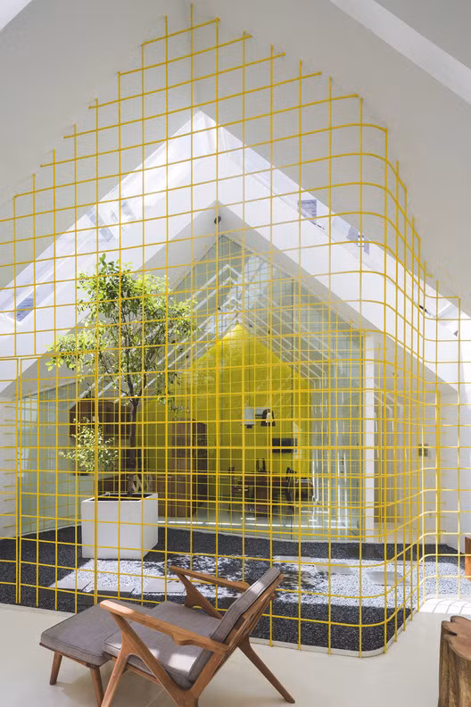 Nhờ đó, dự án lại tiết kiệm được một nguồn năng lượng điện quan trọng và làm giảm nguồn phát ra thải vào môi trường, đồng thời giúp hạn chế các tác động xấu đến sức khỏe của người sử dụng trong dự án này.