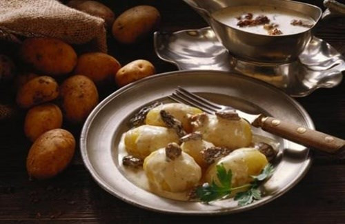 Loại khoai tây này chỉ được trồng ở Noirmoutier, một hòn đảo ở ngoài khơi phía Tây nước Pháp. Khoai tây La Bonnotte chủ yếu được dùng để chế biến món ăn trong những nhà hàng sang trọng bậc nhất.