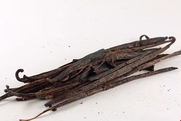 Khác với loại vani nhân tạo mà chúng ta thường dùng, vani tự nhiên được cho là một trong những loại gia vị đắt đỏ nhất trên thế giới.