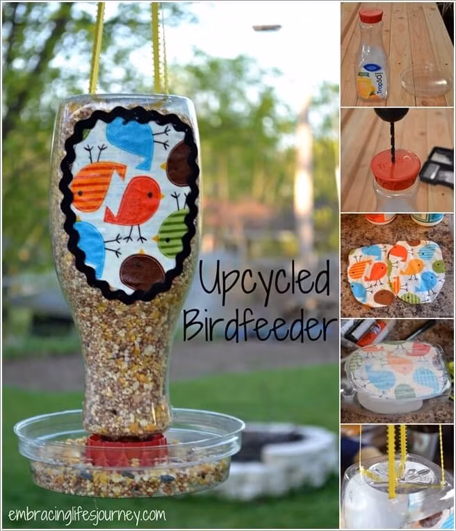 Một chiếc khay đựng thức ăn cho chim sáng tạo từ cỏ chai nhựa.