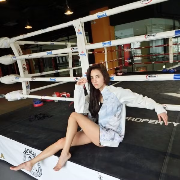 Do phải làm rất nhiều công việc nên Thanchanok Ritnaka tương đối vất vả trong chuyện sắp xếp, điều chỉnh thời gian.