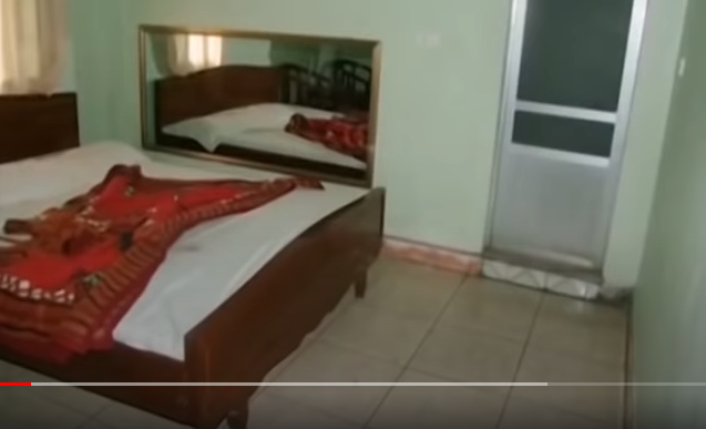 Tuy nhiên, Tuyến không có mặt ở địa phương. Giám định vết máu thu thập tại hiện trường, so sánh vết vân tay và phối hợp với các biện pháp nghiệp vụ, lực lượng chức năng đã xác định đối tượng gây án là Tuyến. Ngày 16/9/2013, cơ quan CSĐT Công an Hưng Yên đã đủ tài liệu, chứng cứ khởi tố bị can, ra lệnh bắt đối với Nguyễn Văn Tuyến về hành vi giết người, cướp tài sản đồng thời tổ chức lực lượng truy bắt.