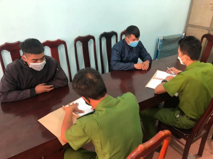  Khởi tố nhóm bảo vệ công ty điện gió ở Đắk Nông đánh dân: Ngày 26/11, Công an huyện Đắk Song, Đắk Nông cho biết đã khởi tố, bắt tạm giam 6 bảo vệ của Công ty TNHH Dịch vụ bảo vệ Đức Tâm QB tại dự án Điện gió Đắk N’Drung 1.2.3 (xã Thuận Hà, huyện Đắk Song) có hành vi dùng gậy cao su đánh người dân gây thương tích. 