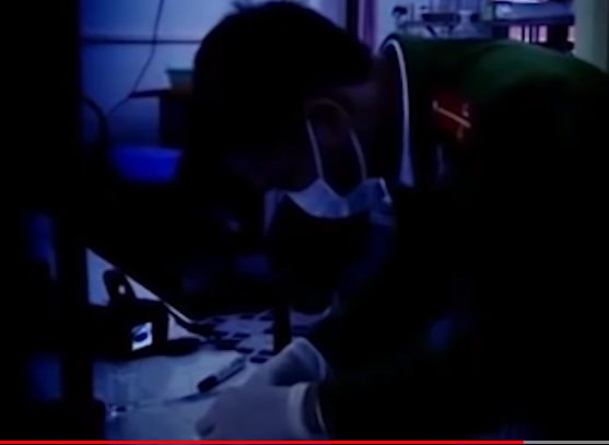 Để nhanh chóng kết thúc vụ án, cơ quan điều tra đã quyết định giám định AND để tìm ra tác giả bào thai. Thế nhưng kết quả giám định không trùng khớp với nhận định ban đầu của cơ quan điều tra. Cả 6 đối tượng bị tố cáo đều không phải là người cha của đứa bé mà nạn nhân đang mang thai.