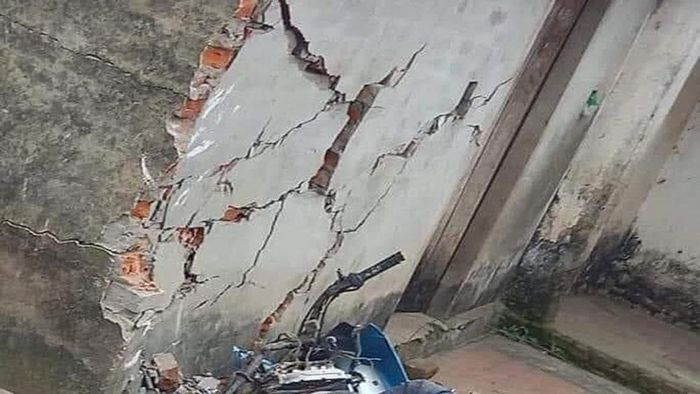  Nam thanh niên đi xe máy đâm vào tường tử vong: Sáng 24/11 tại xã Hương Lâm (huyện Hiệp Hòa, Bắc Giang) anh Nguyễn Quang Trung (SN 2004, trú tại địa phương) điều khiển xe bất ngờ đâm thẳng vào tường của một hộ dân, tử vong tại chỗ. Theo Công an huyện Hiệp Hòa, có thể do anh Trung lái xe không quan sát nên điều khiển xe đâm thẳng vào tường nhà. 