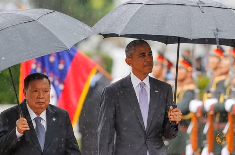 Chủ tịch Lào Bounnhang Vorachit trong lễ tiếp đón trọng thể Tổng thống Mỹ Barack Obama tại Viêng Chăn, Lào vào sáng 6/9.