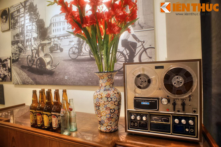 Không gian sống của người Sài Gòn một thời cũng được tái hiện sinh động với nhiều hiện vật từng gắn với đời sống ở thành phố này giai đoạn trước 1975.