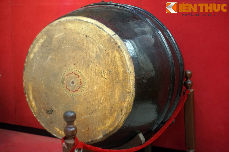 Chiếc trống, đội Xích vệ Hòa Quân, huyện Thanh Chương, tỉnh Nghệ An dùng trong phong trào Xô Viết Nghệ Tĩnh năm 1930 - 1931.