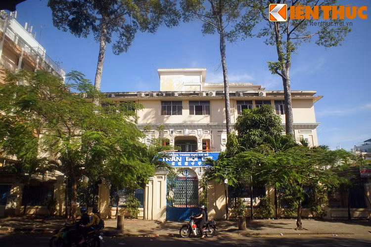 Bi mat chua tiet lo noi xay ra vu phong rocket chan dong SG 1968