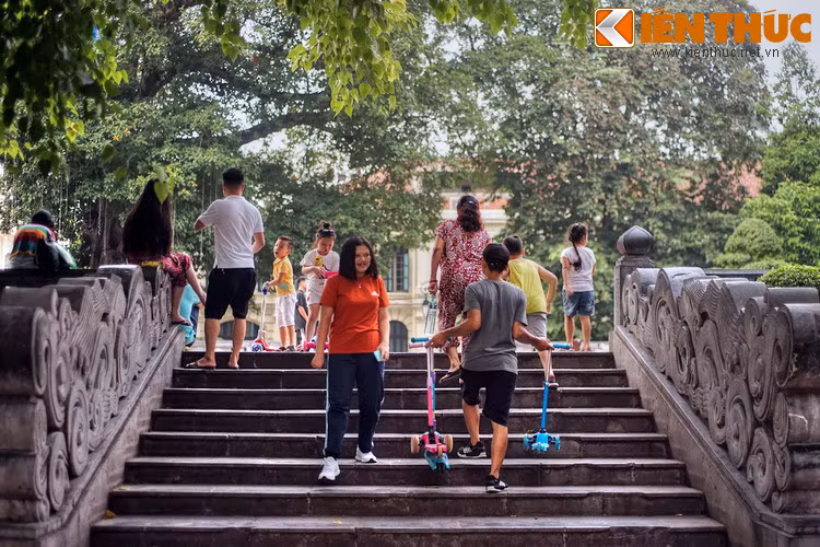 Một số hình ảnh khác về vườn hoa Lý Thái Tổ.