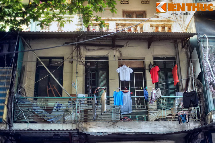 Một số hình ảnh khác về phố Hàng Nón.