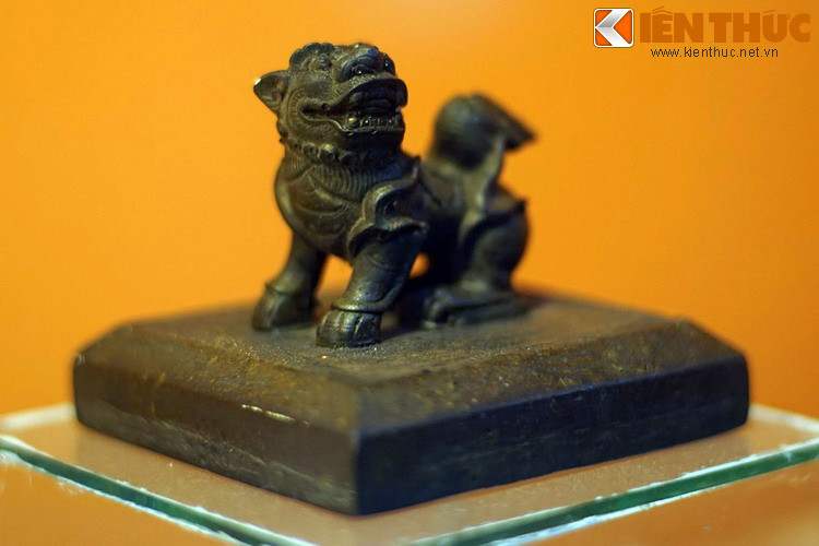 Chiếc ấn đồng vua ban cho ông được tìm thấy xã Hương Vinh, huyện Hương Trà (nay là TX Hương Trà), tỉnh Thừa Thiên – Huế năm 1981.