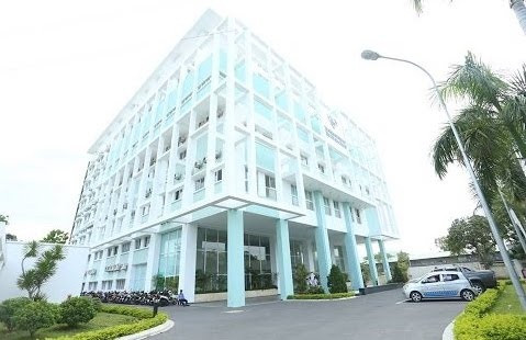 “Beu ten” bac si bien thai ga tinh, hiep dam benh nhan, dong nghiep-Hinh-3