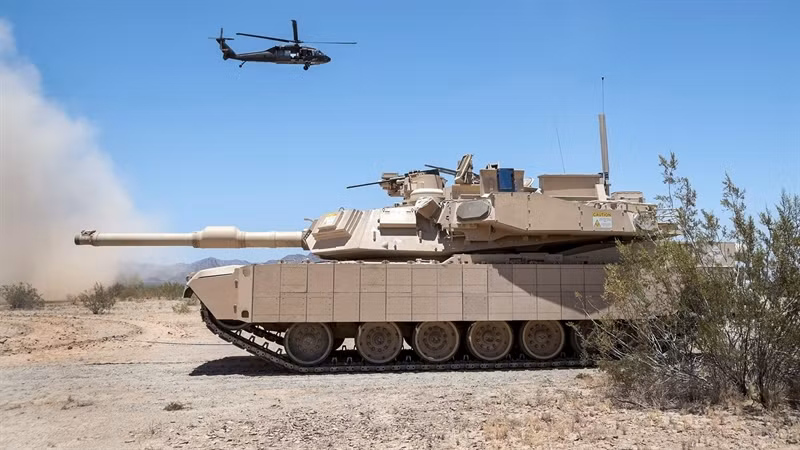 Theo phân tích, RPG-30 được thiết kế theo dạng 2 ống đạn kép, gồm một đầu đạn chính cỡ 105mm và một đầu đạn chim mồi cỡ nhỏ hơn. Khi tấn công mục tiêu, đạn giả lập sẽ phóng trước để kích hoạt hệ thống phòng ngự chủ động hay công phá lớp giáp phản ứng nổ trên phương tiện chiến đấu của đối phương. Sau đó, đầu đạn chính mới được phóng đi để tấn công và xuyên thủng giáp chính.