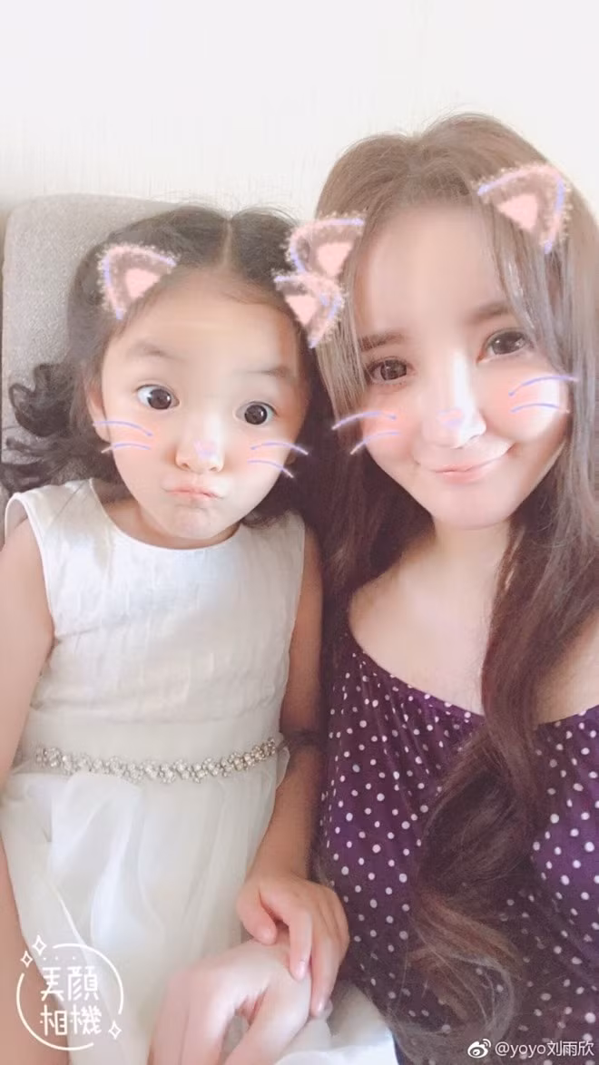 Cuoc song cua de nhat vong mot ra sao khi bi chong “cam sung“?-Hinh-4