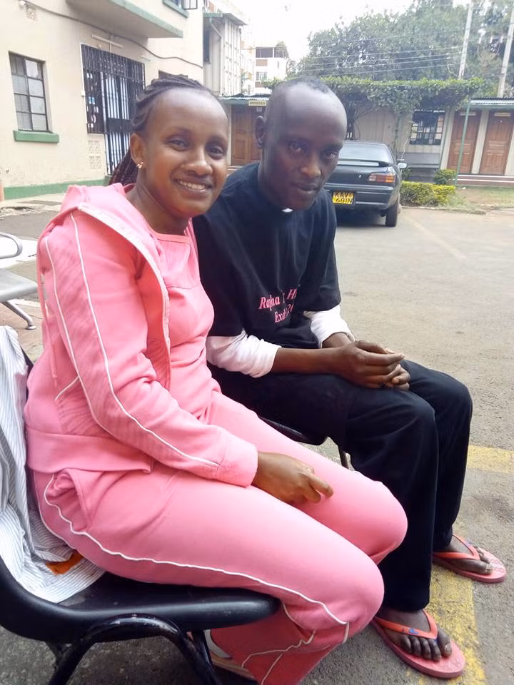 Gap lai ban thoi tho au nghien ngap, co gai lam dieu cam phuc-Hinh-3