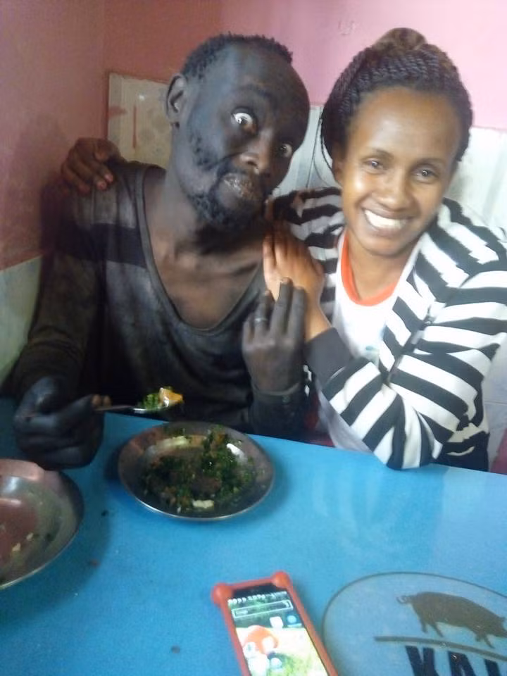 Gap lai ban thoi tho au nghien ngap, co gai lam dieu cam phuc-Hinh-2