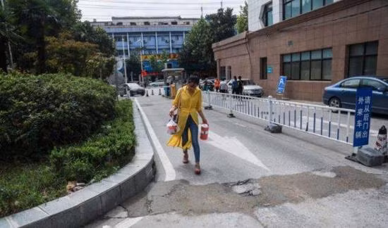 Nang tieu thu, chang nong dan... va chuyen tinh "ky la" rot nuoc mat-Hinh-7