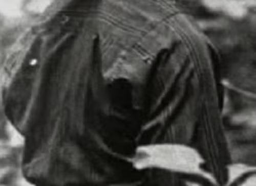 Cai chet bi an cua chang trai tre trong rung va su that ron nguoi-Hinh-4