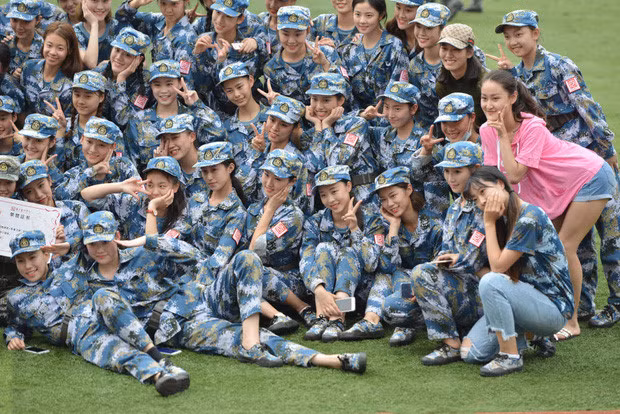 Khóa học có nhiều gian nan, vất vả nhưng tập thể sinh viên đều rất hào hứng và sẵn sàng thử thách.