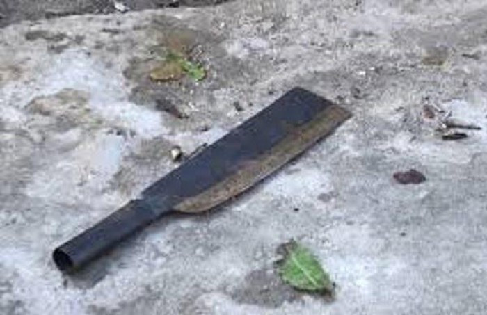  5. Truy bắt đối tượng sát hại hai mẹ con trong đêm: Ngày 25/9, Công an tỉnh Nghệ An đã phát hiện thi thể Vi Văn Cư (trú bản Cắm Pỏm, xã Cắm Muộn) người sát hại hai mẹ con trong đêm 24/9, nạn nhân là chị Lô Thị Chi (SN 1989) và mẹ chồng là bà Vi Thị Cường. Do vết thương nặng chị Chi đã tử vong ngay sau đó, còn bà Cường bị nhiều vết thương ở đầu, hiện đang hôn mê sâu. 