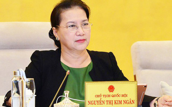  Bà Nguyễn Thị Kim Ngân sinh năm 1954, quê Bến Tre, là Chủ tịch Quốc hội; Ủy viên Bộ Chính trị khóa XI, XII; Ủy viên Trung ương Đảng khóa IX, X, XI, XII; Bí thư Trung ương Đảng khóa XI; đại biểu Quốc hội khóa XII, XIII, XIV.