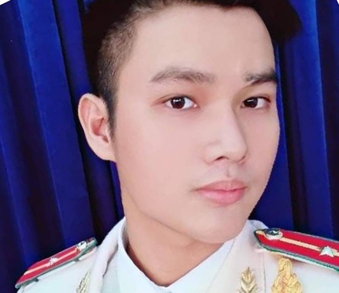 Trước đó, ngày 28/2/2019, Công an TP Cà Mau tiến hành kiểm tra hành chính Công ty TNHH MTV Thiên Văn Cà Mau - Gossip (quán bar Gossip, số 30 Bùi Thị Trường, khóm 6, phường 5, TP Cà Mau). Kết quả sau khi thử test nhanh, trong số 94 người (74 nam, 20 nữ) dương tính với ma túy có thiếu úy Phan Dương Cảnh.