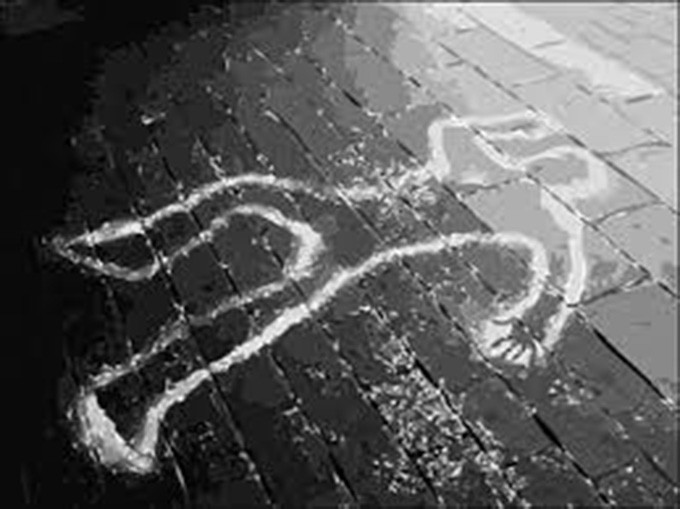  4. Mâu thuẫn tại quán ăn, nam thanh niên bị chém tử vong: Ngày 20/9, Công an quận 12 (TP HCM) đang điều tra vụ một thanh niên bị chém tử vong vào lúc rạng sáng. Nạn nhân là anh H.C.P. (19 tuổi, quê An Giang). P. cùng 2 cô gái đến ăn uống tại quán hải sản trên đường số 18, quận Bình Tân. Giữa P. và một nhóm thanh niên xảy ra mâu thuẫn, P. đã bị chém tử vong.