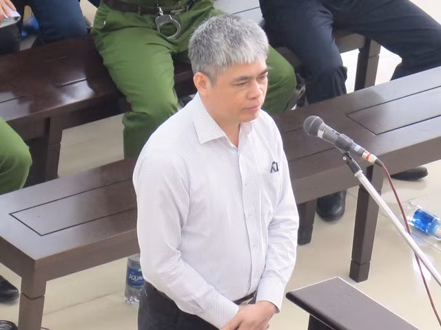 Nguyễn Xuân Sơn tại tòa phúc thẩm. Nguồn ảnh: Tuổi Trẻ