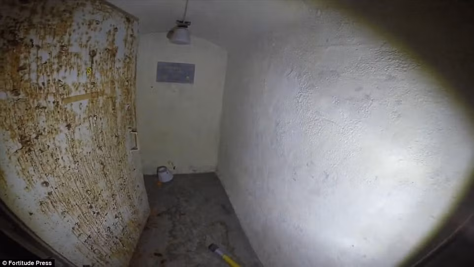 Trong Chiến tranh Lạnh, Thụy Điển giữ thế trung lập nhưng vẫn theo dõi sát sao diễn biến chính trị trên thế giới, trong đó có tình hình Liên Xô.