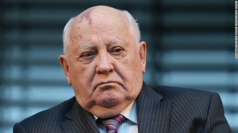 Ngày 25/12/1991 Tổng bí thư Liên bang Xô Viết Mikhail Gorbachev từ chức.