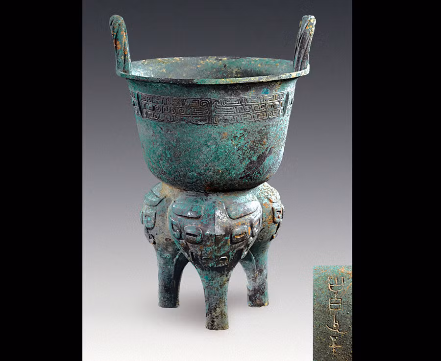 Một chiếc nồi cổ dùng để nấu ăn thời xưa.