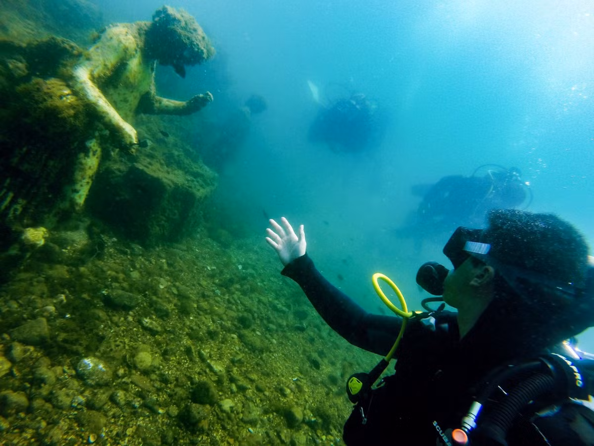 Theo các chuyên gia, vào thế kỷ 1, thành phố chìm dưới nước Baia của Italy được coi là Las Vegas (Mỹ) vào thời La Mã cổ đại.