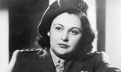 Với sự dũng cảm và thông minh, nữ điệp viên Nancy Wake đã cứu sống hàng trăm binh lính của quân Đồng Minh rời khỏi nước Pháp an toàn khi bị Đức Quốc xã chiếm đóng.