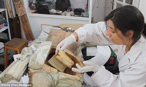 Theo nhà phục chế Gemma Ramírez Millares, tài liệu cổ mới tìm thấy nói về cuộc sống của người dân năm 1777, nền kinh tế ở thành phố của Tây Ban Nha thời kỳ đó cũng như những trò chơi, phong tục đương thời...