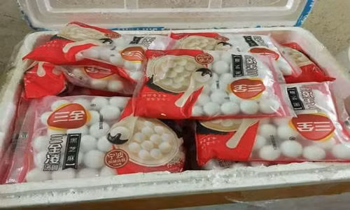 Bánh trôi tàu Trung Quốc đang được bán tràn ngập trên mạng xã hội.