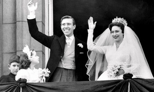 Sau khi chuẩn bị kỹ càng, Công chúa Margaret và nhiếp ảnh gia Anthony tổ chức hôn lễ vào năm 1960.