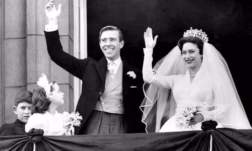 Sau khi chuẩn bị kỹ càng, Công chúa Margaret và nhiếp ảnh gia Anthony tổ chức hôn lễ vào năm 1960.