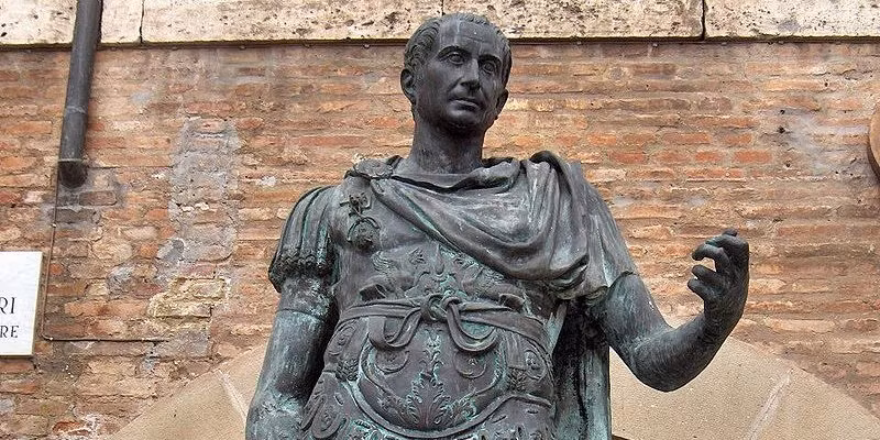 Vì vậy, vào tháng 8 năm 54 TCN, Hoàng đế Julius Caesar cho rút quân về nước.